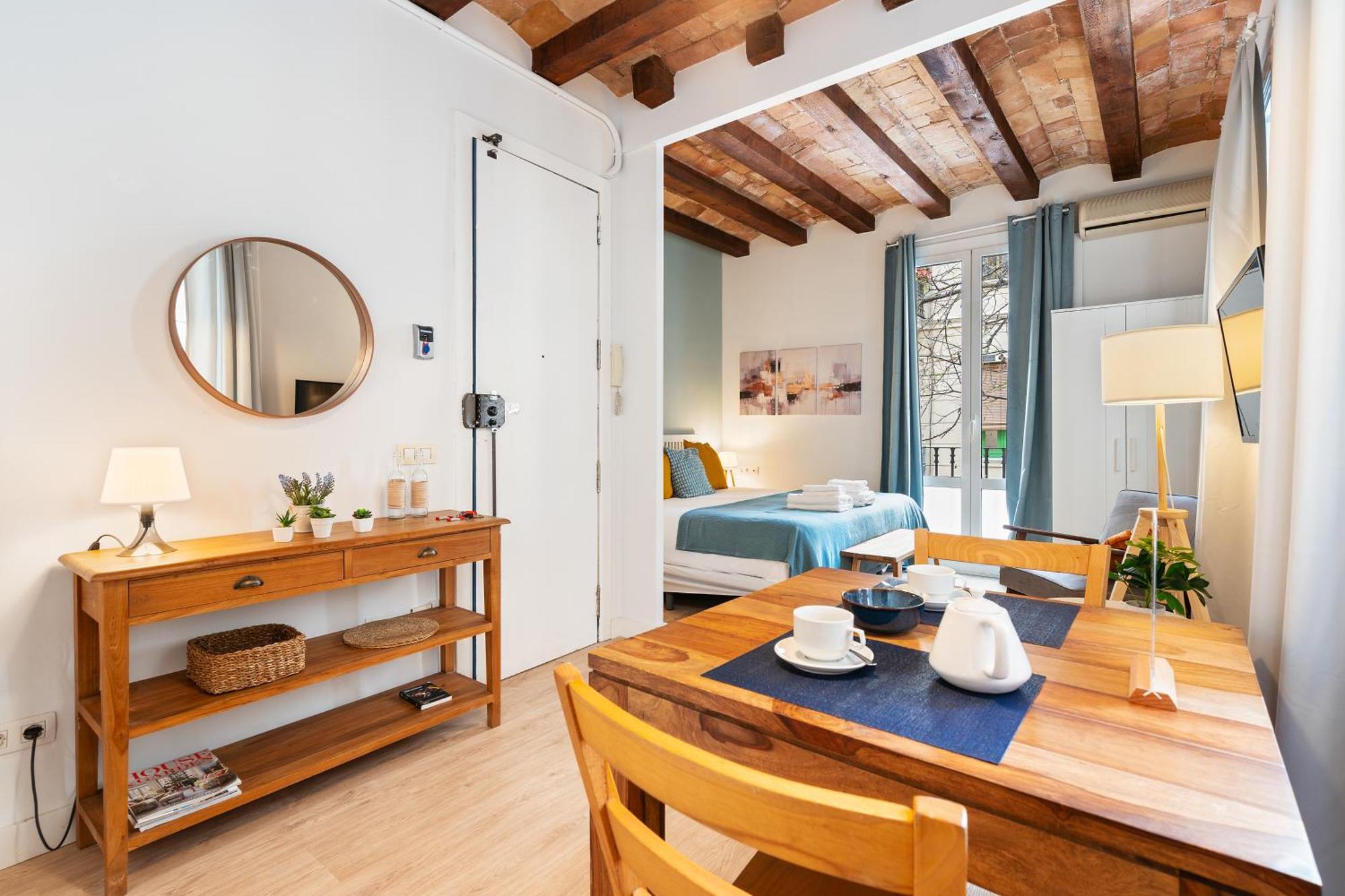 Lodging Apartments Beach Studio P1 Барселона Экстерьер фото